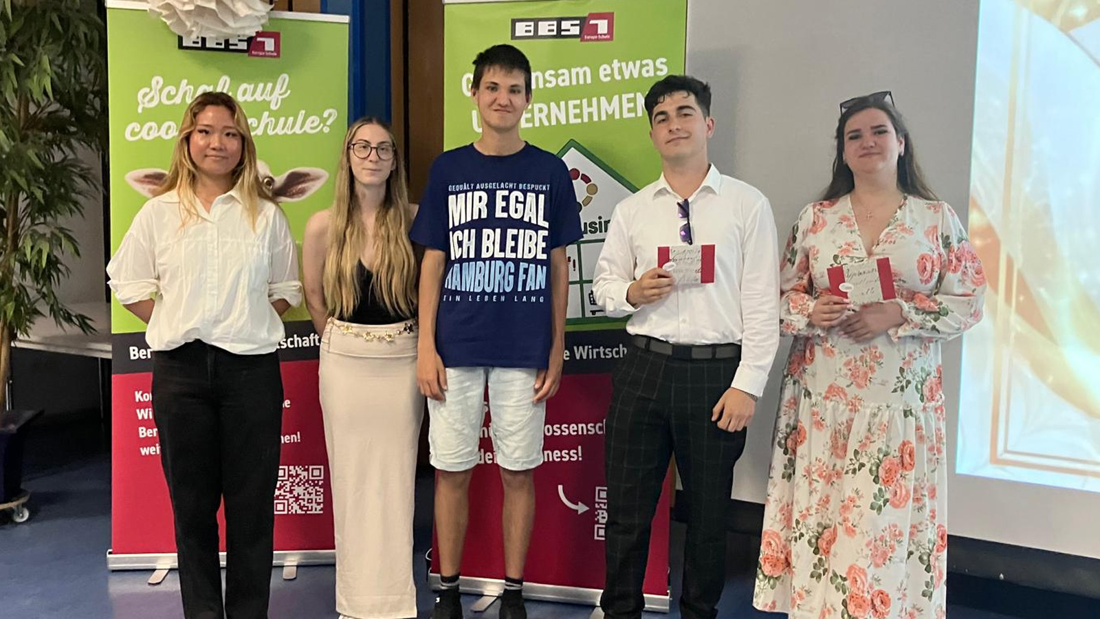 BBS 1 Northeim verabschiedet 95 Absolventinnen und Absolventen mit feierlicher Zeugnisvergabe